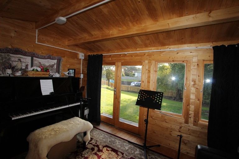 Photo of property in 36 Tararua Street, Pahiatua, 4910