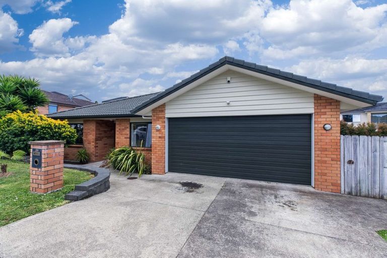 Photo of property in 39 South Kensington Way, Henderson, Auckland, 0612