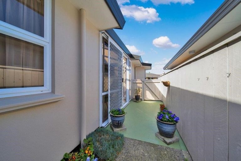 Photo of property in 37 Victoria Street, Hawera, 4610
