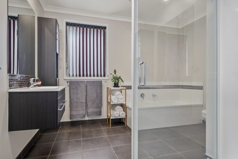 Photo of property in 151 Ballintoy Park Drive, Welcome Bay, Tauranga, 3175