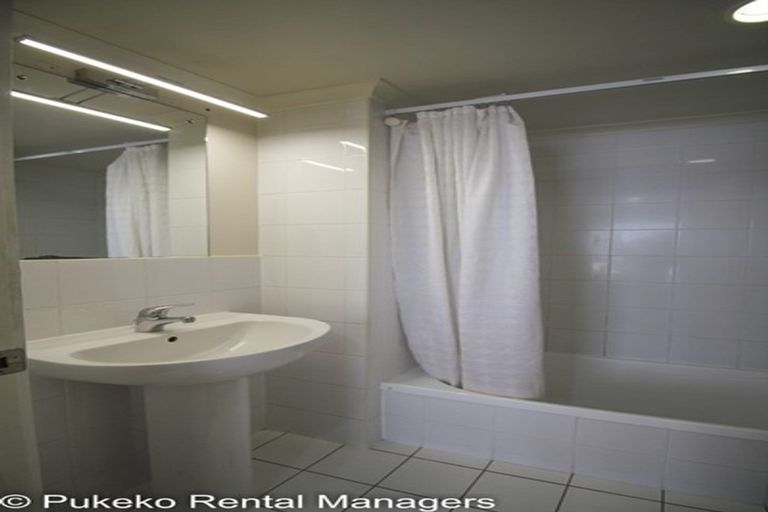 Photo of property in The Rennaissance, 3d/18 Ronwood Avenue, Manukau, Auckland, 2104