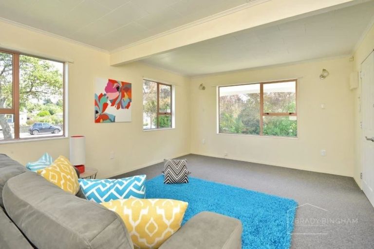 Photo of property in 82 Victoria Street, Carterton, 5713