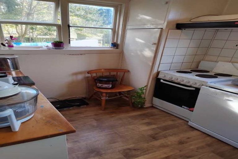 Photo of property in 15 Hooker Avenue, Bryndwr, Christchurch, 8053