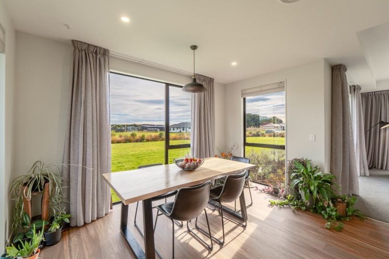 Photo of property in 111 Blairlogie Close, Otatara, Invercargill, 9879
