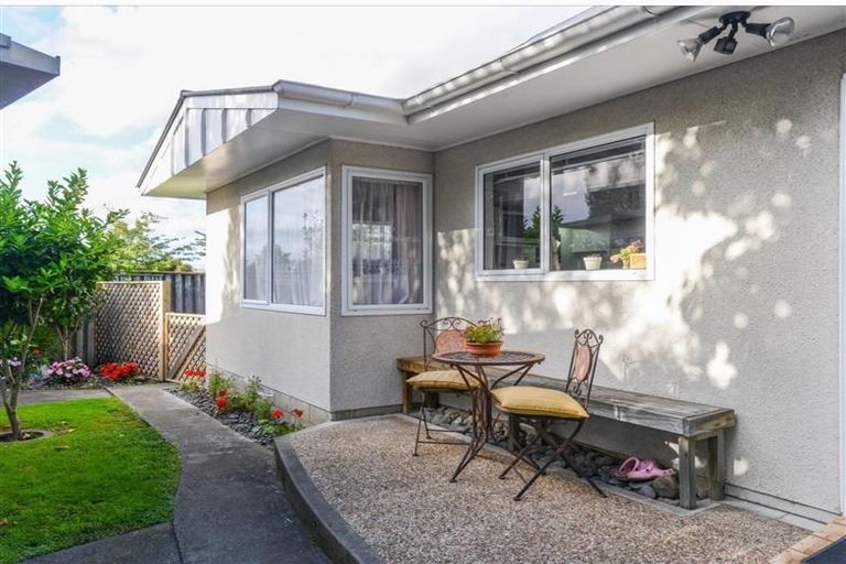 Photo of property in 2/110 Davis Street, Saint Leonards, Hastings, 4120