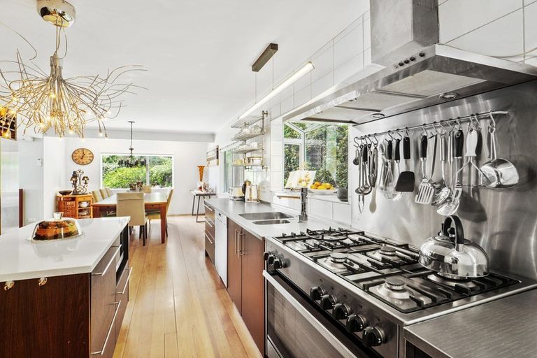 Photo of property in 88 The Circle, Manly, Whangaparaoa, 0930