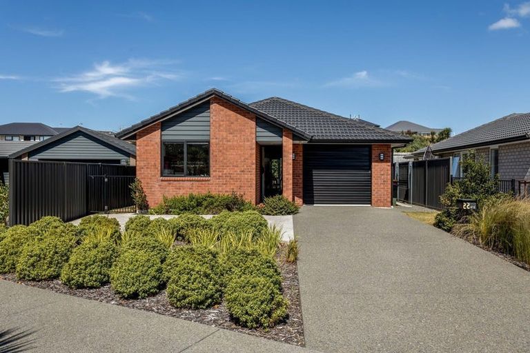 Photo of property in 22 Bridle Way, Omokoroa, 3114