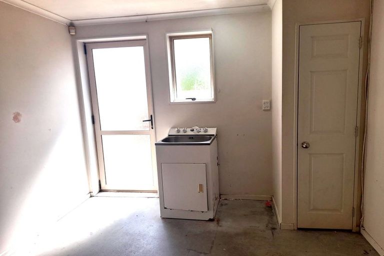 Photo of property in 87 Armoy Drive, East Tamaki, Auckland, 2016