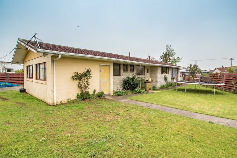 Photo of property in 40 Brougham Street, Westport, 7825