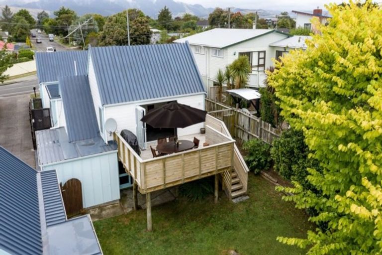 Photo of property in 13 Walton Road, Paraparaumu Beach, Paraparaumu, 5032