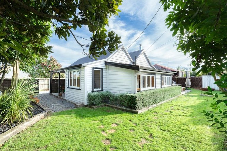 Photo of property in 109 Shakespeare Street, Leamington, Cambridge, 3432