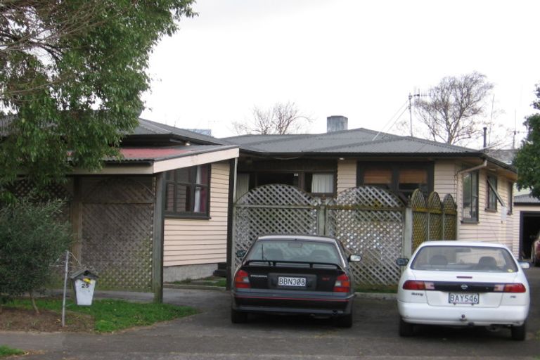 Photo of property in 25 Churchill Avenue, Hokowhitu, Palmerston North, 4410