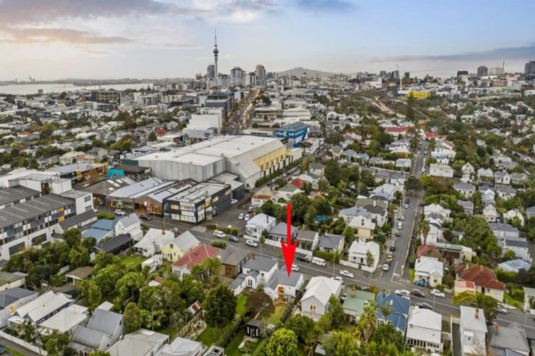 Photo of property in 17 Bond Street, Grey Lynn, Auckland, 1021