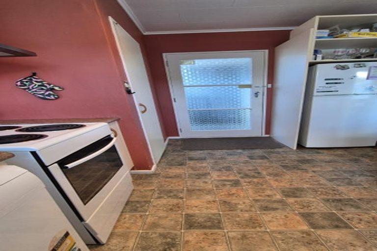 Photo of property in 32 Mohaka Street, Wainuiomata, Lower Hutt, 5014