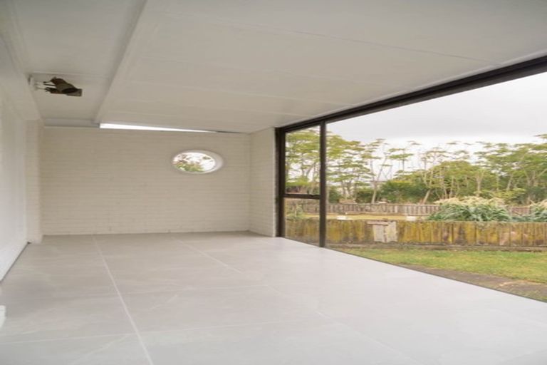 Photo of property in 42a Grande Vue Road, Hillpark, Auckland, 2102