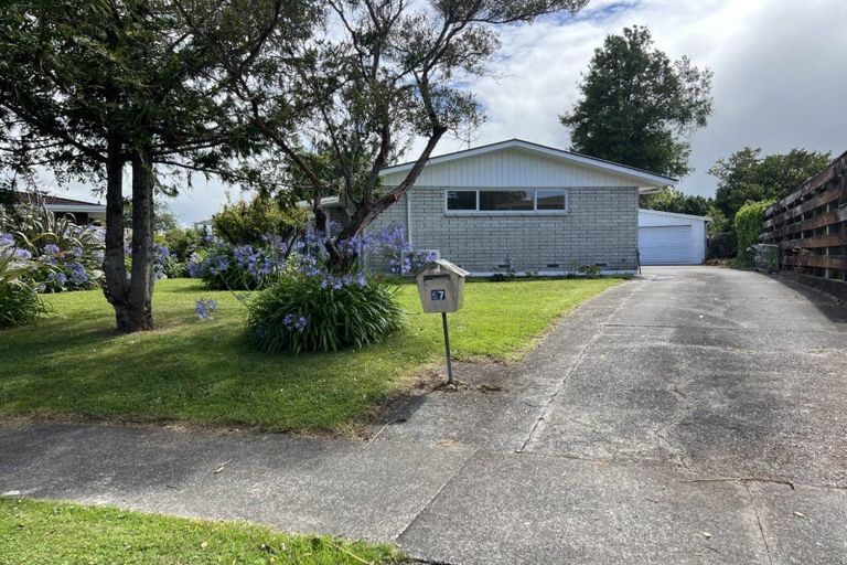 Photo of property in 57 Lockhart Avenue, Milson, Palmerston North, 4414