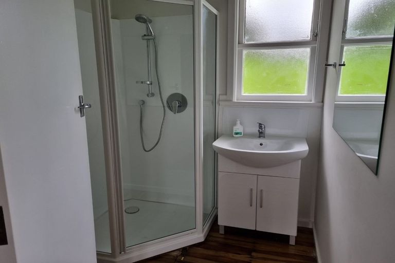 Photo of property in 100 Gear Terrace, Ranui, Porirua, 5024