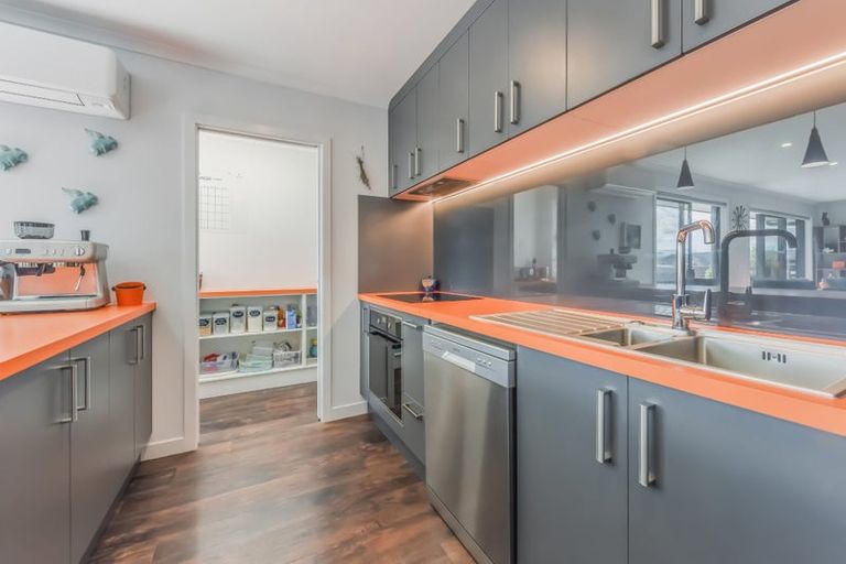 Photo of property in 60 Katania Heights, Brightwater, 7022