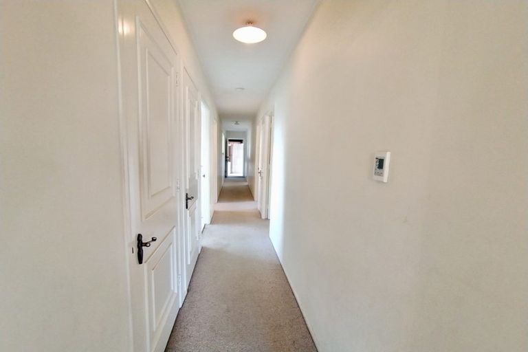 Photo of property in 2/36 Pupuke Road, Takapuna, Auckland, 0622