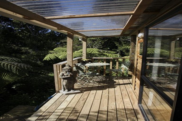 Photo of property in 126 Lone Kauri Road, Karekare, Auckland, 0772