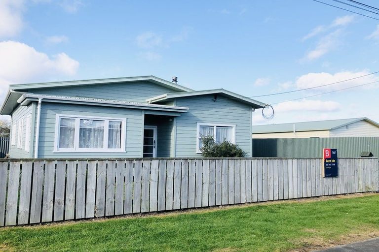 Photo of property in 5 Arawa Place, Castlecliff, Whanganui, 4501