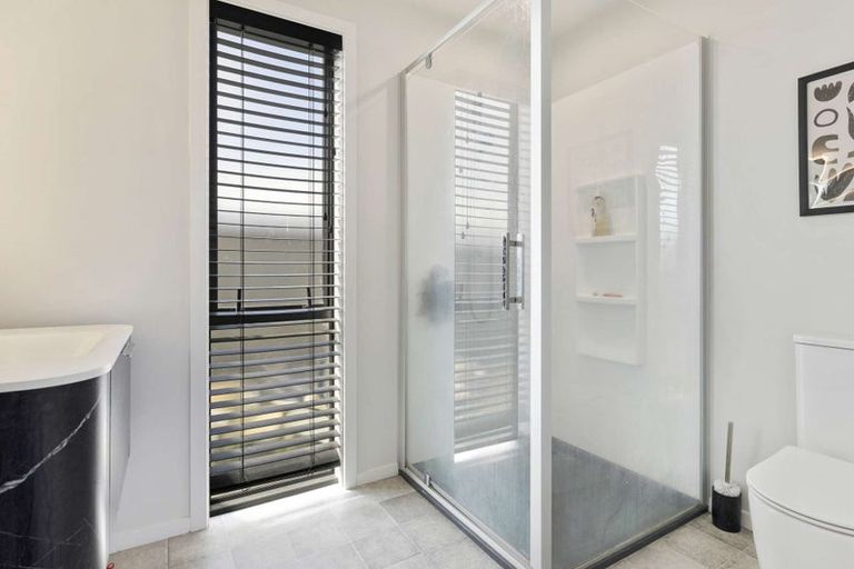 Photo of property in 38 Wai Terrace, Wharewaka, Taupo, 3330