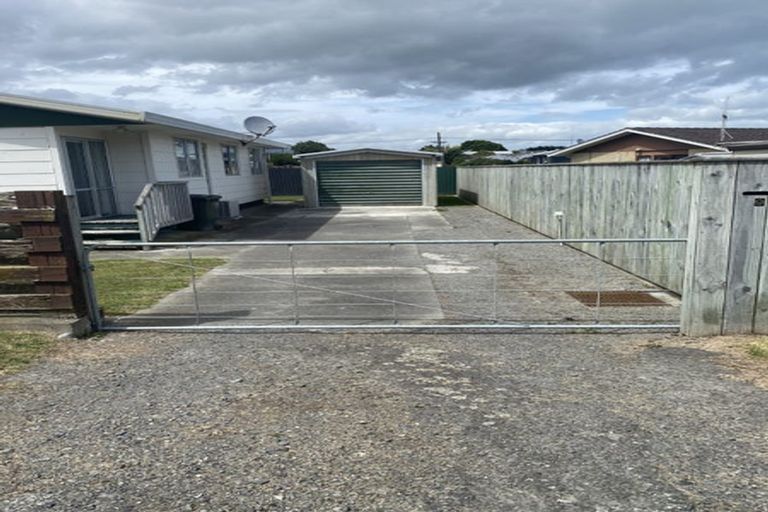 Photo of property in 93 Rangiuru Road, Otaki Beach, Otaki, 5512