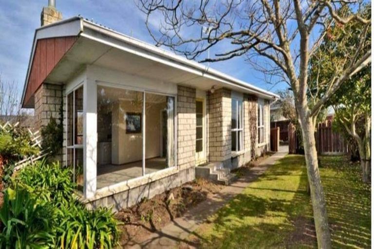 Photo of property in 185 Pacific Road, North New Brighton, Christchurch, 8083