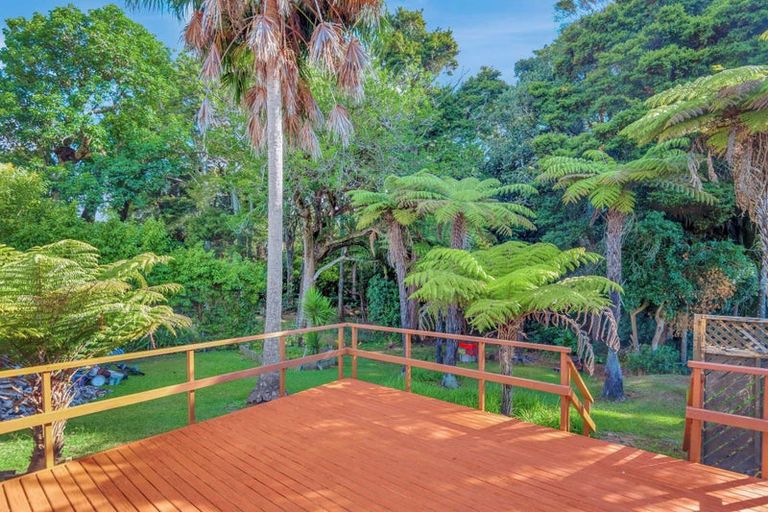 Photo of property in 5 Hillcrest Grove, Hillpark, Auckland, 2102