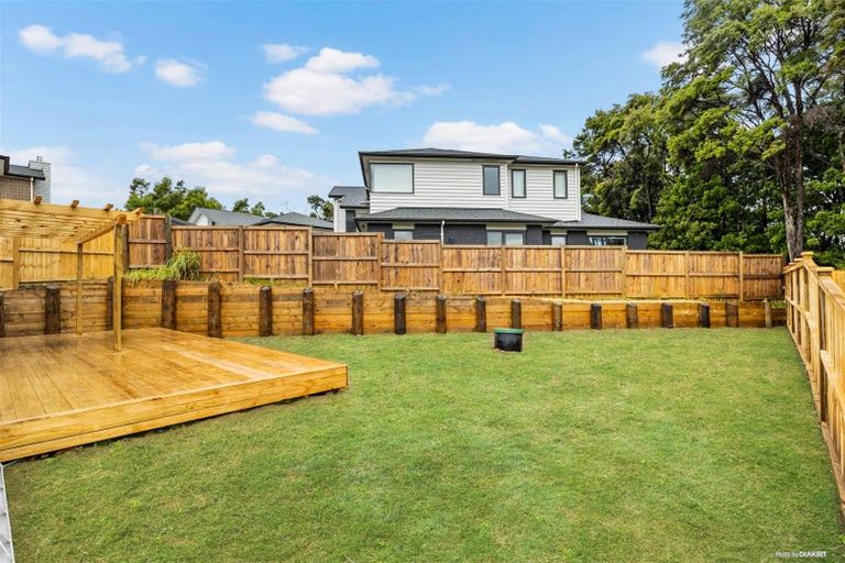 Photo of property in 124 San Valentino Drive, Henderson, Auckland, 0612