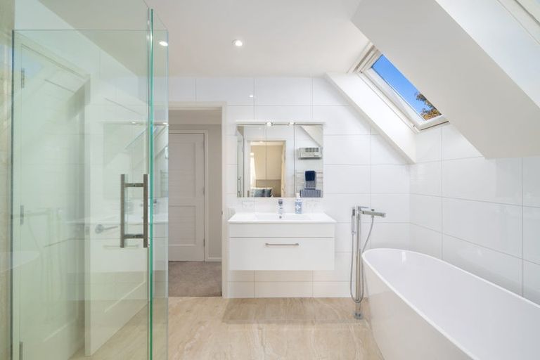 Photo of property in 24 Poynder Avenue, Merivale, Christchurch, 8014