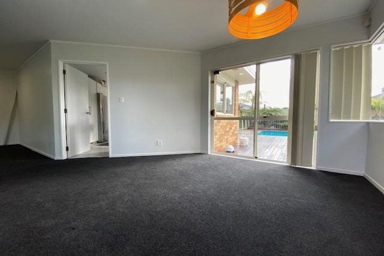 Photo of property in 30 Ben Nevis Place, Northpark, Auckland, 2013