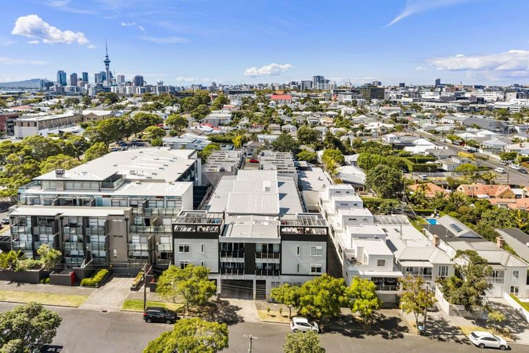 Photo of property in 1d/2 Dickens Street, Grey Lynn, Auckland, 1021