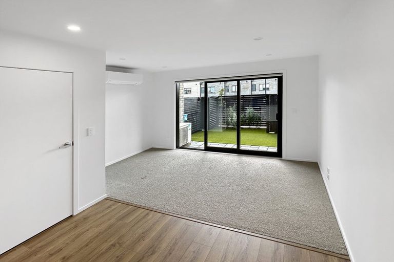 Photo of property in 29/28 Westgate Drive, Westgate, Auckland, 0614