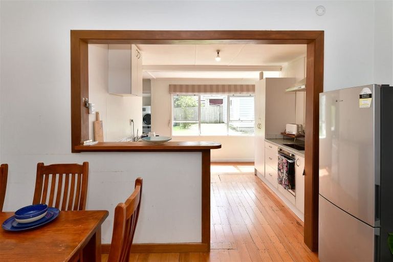 Photo of property in 36 Karaka Street, Helensville, 0800