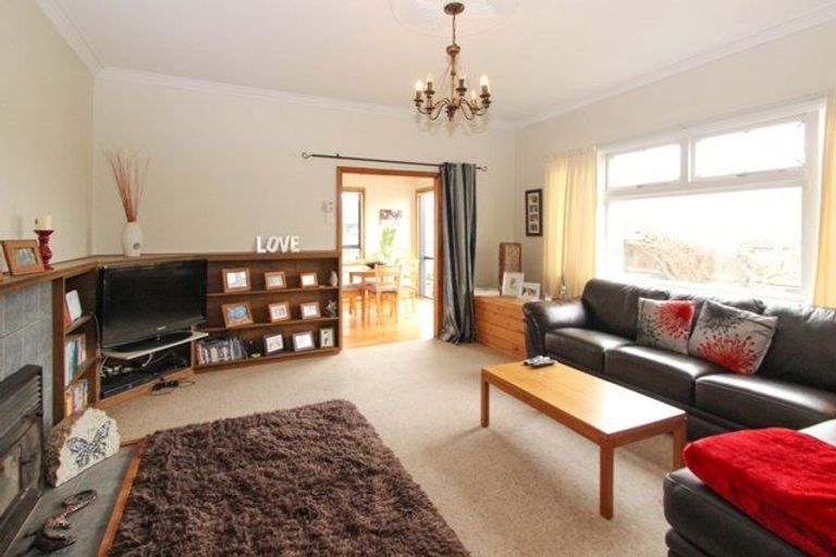 Photo of property in 1400 Woodstock Avenue, Mayfair, Hastings, 4122