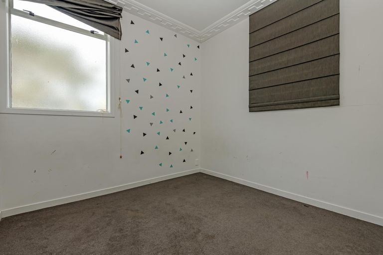 Photo of property in 2 Kowhai Street, Tokomaru, Palmerston North, 4474