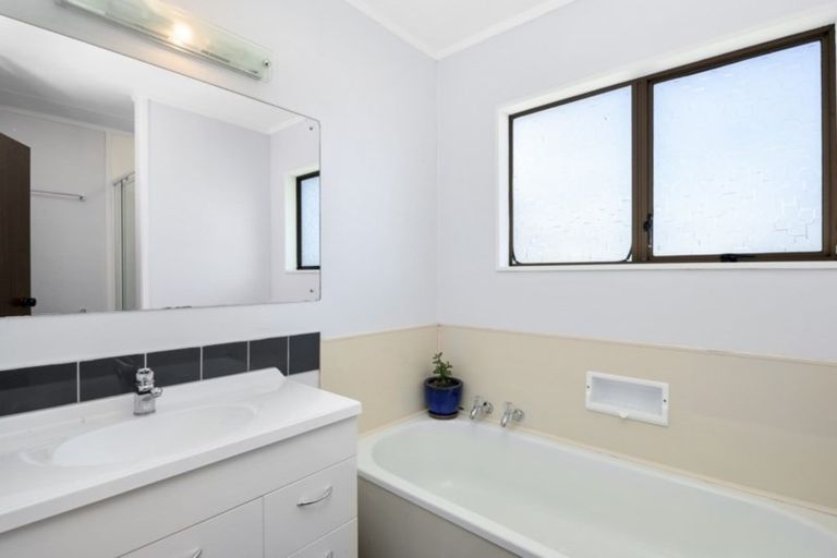 Photo of property in 27 Saint James Street, Richmond Heights, Taupo, 3330