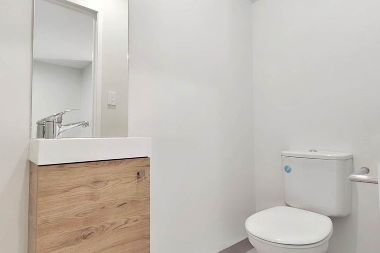 Photo of property in 29 Tima Lane, Mangere Bridge, Auckland, 2022