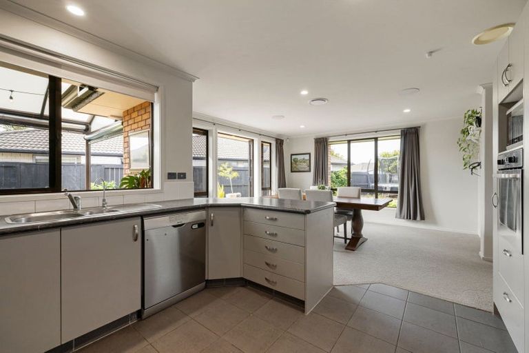 Photo of property in 32 Winchester Place, Rototuna North, Hamilton, 3210