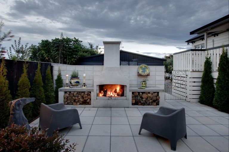 Photo of property in 12 Farndon Road, Clive, 4102