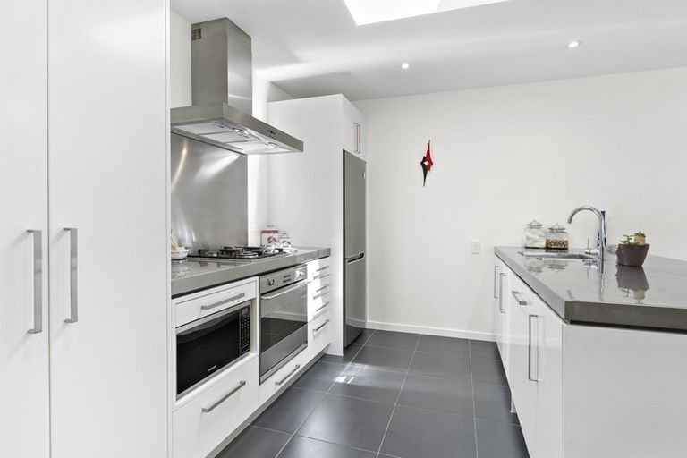 Photo of property in 35a Ngaio Road, Kelburn, Wellington, 6012