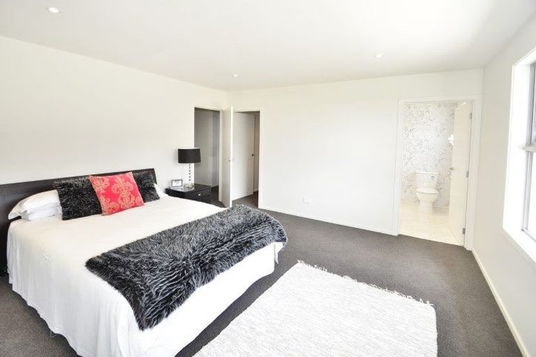 Photo of property in 10 William James Close, Mosgiel, 9024