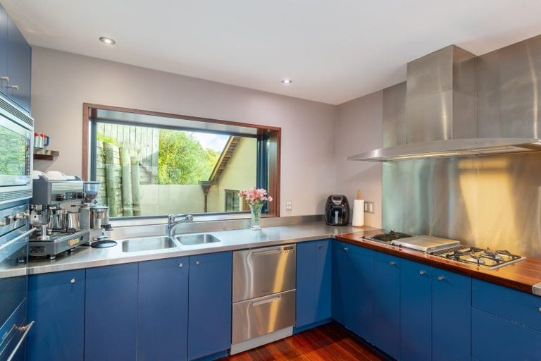 Photo of property in 2/3 Gard Street, Silverstream, Upper Hutt, 5019