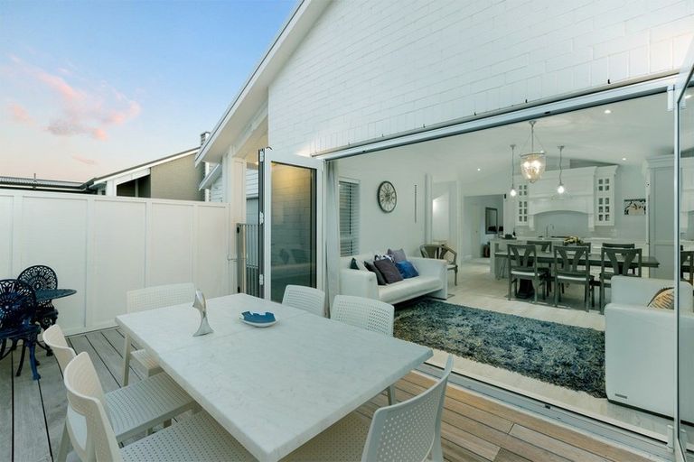 Photo of property in 6 Pebble Beach Way, Papamoa Beach, Papamoa, 3118