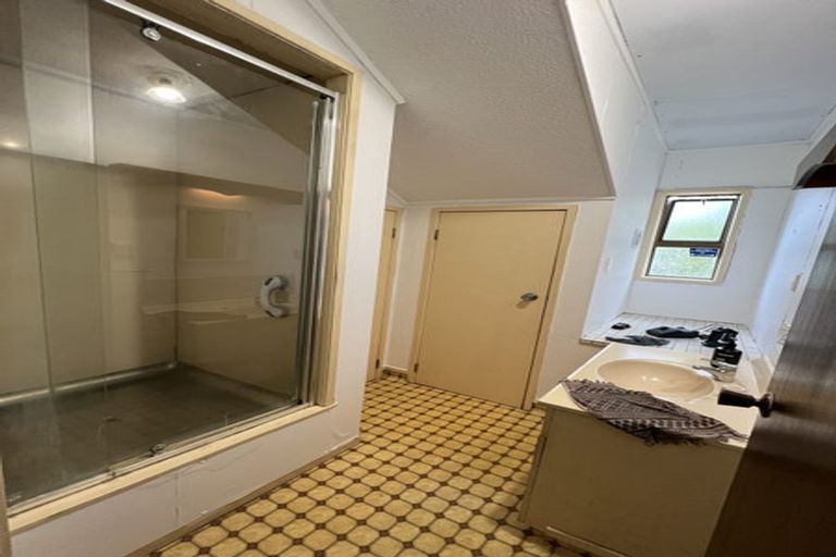 Photo of property in 7 Marama Street, Castor Bay, Auckland, 0620