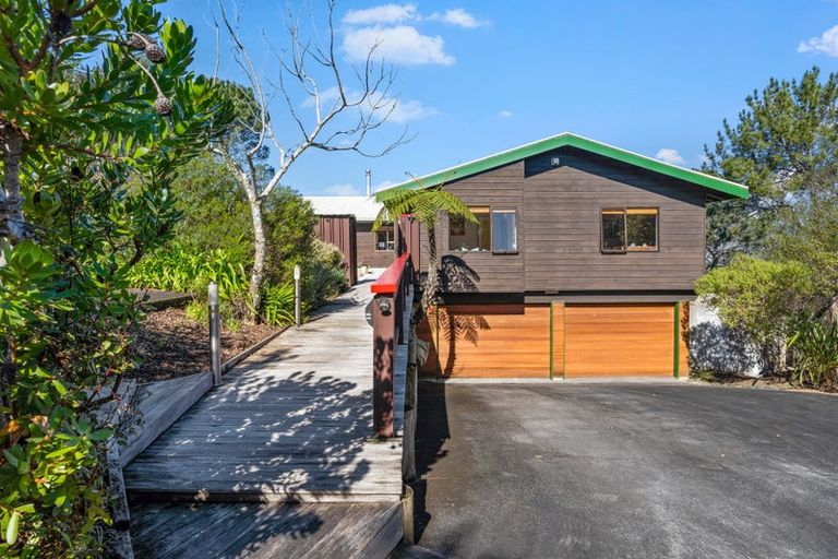 Photo of property in 8 Clayden Drive, Gulf Harbour, Whangaparaoa, 0930