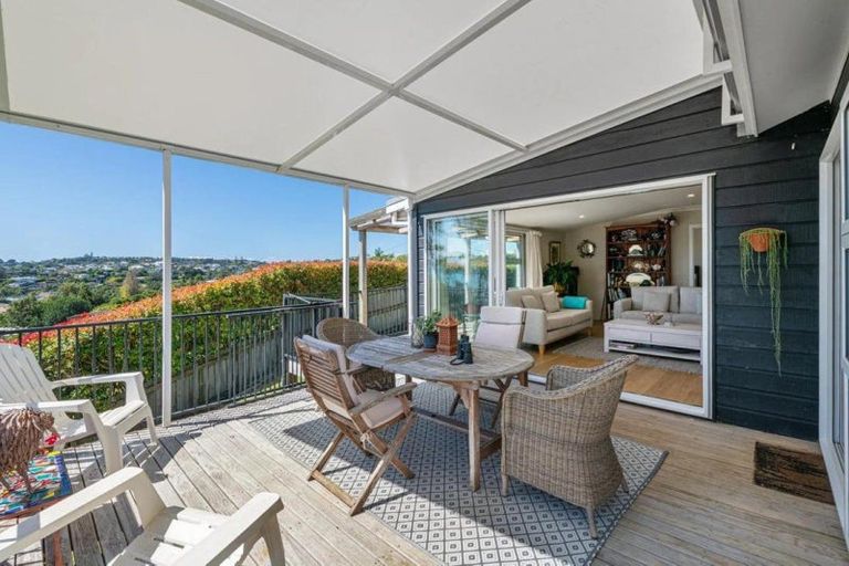 Photo of property in 2 Leal Place, Manly, Whangaparaoa, 0930