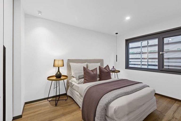 Photo of property in 48a Peter Terrace, Castor Bay, Auckland, 0620