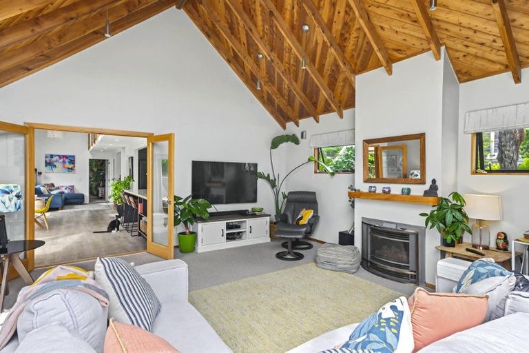 Photo of property in 15 Whyte Street, Paraparaumu Beach, Paraparaumu, 5032